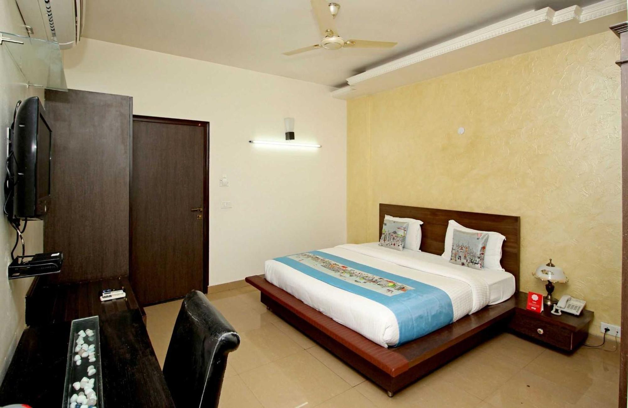 Super Collection O Sakshi Hotell Gurgaon Exteriör bild